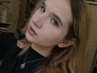 IronAdele shows videos